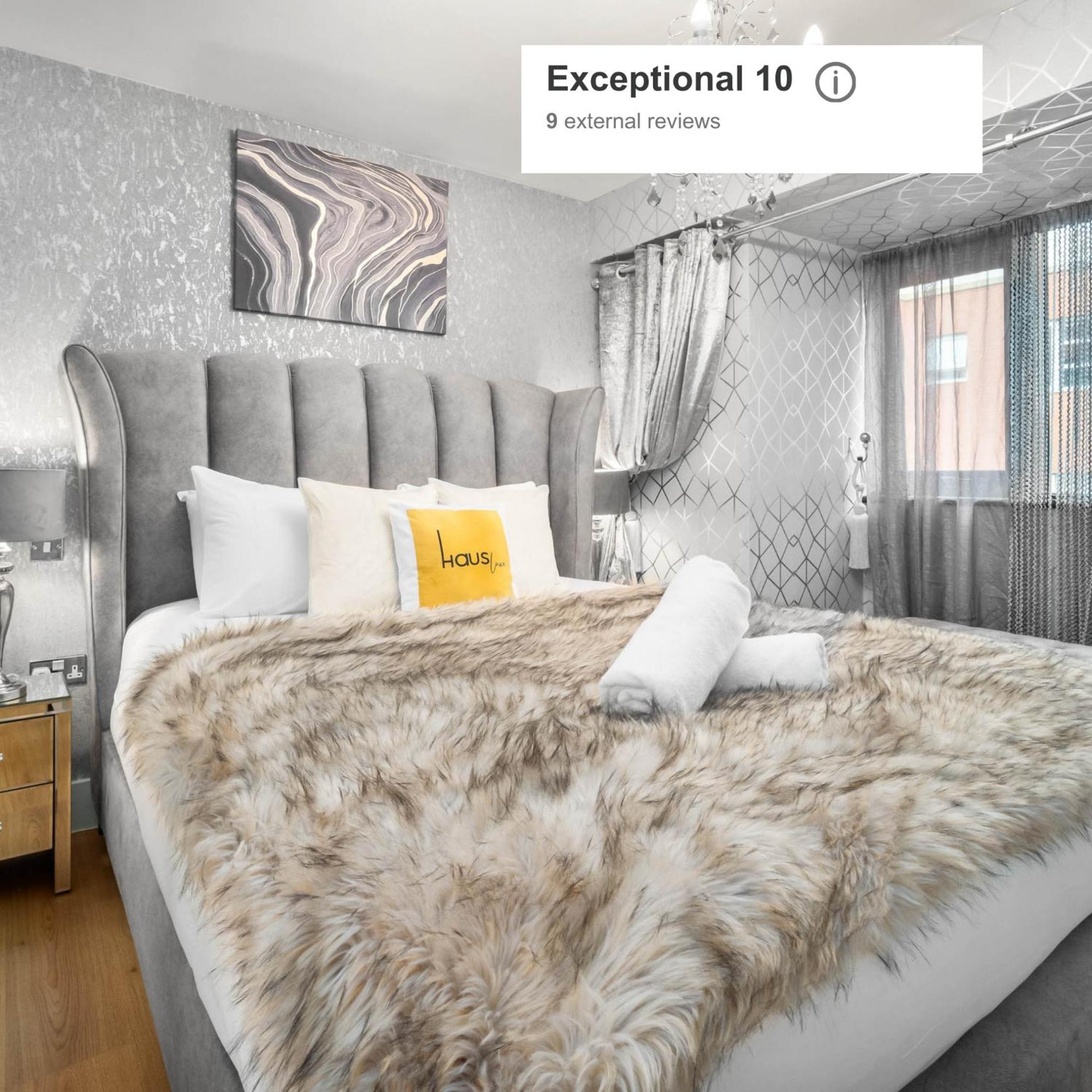 Luxury 1 Bed Flat With Parking 11K - Top Rated - Netflix - Wifi - 70 Inch Smart Tv - Birmingham City Centre - Tv In Bedroom - Top Rated Εξωτερικό φωτογραφία